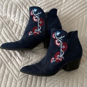 Carlos Santana Embroidered Navy Ankle Boots